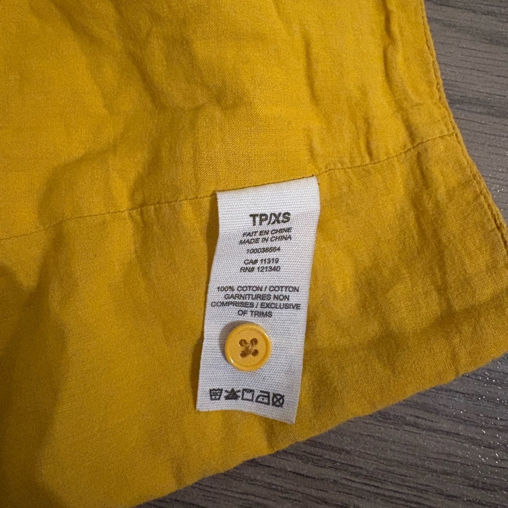 Garage Yellow Eyelet Button-Up Crop Top - Picture 5 of 5